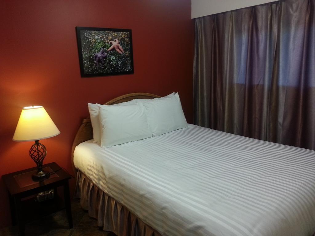 Edgewater Motel Campbell River Bagian luar foto